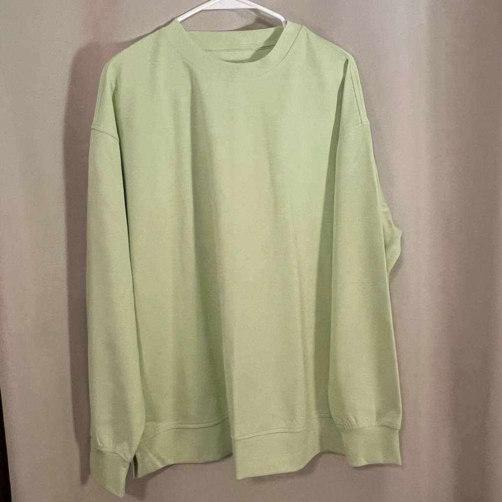 Old Navy Oversized Dynamic Fleece Crew Neck Sweatshirt